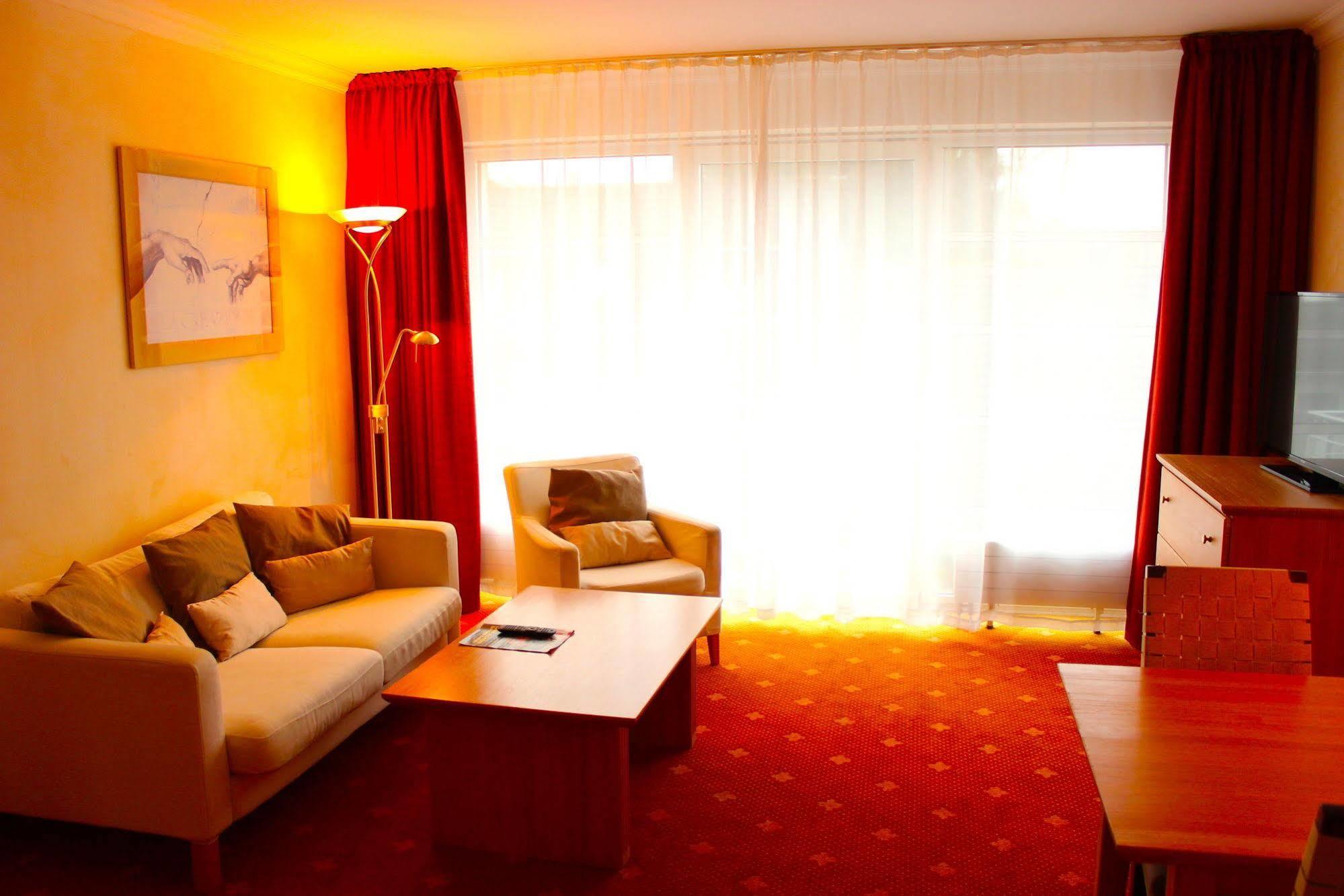 Hotel Villa Gropius Timmendorfer Strand Exterior photo